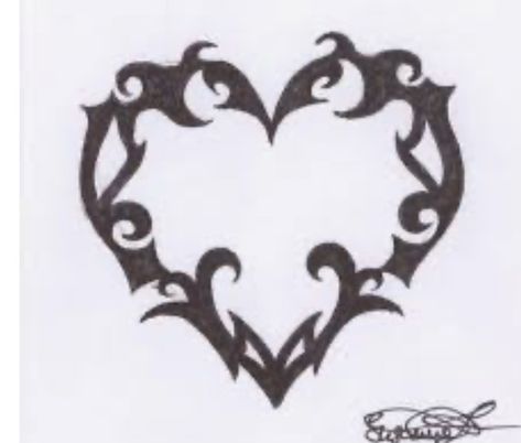 Gothic Heart Tattoo, Heart Locket Tattoo, Belly Button Tattoo, Locket Tattoos, Love Heart Tattoo, Gothic Heart, Gothic Tattoo, Heart Tattoo Designs, Heart Drawing