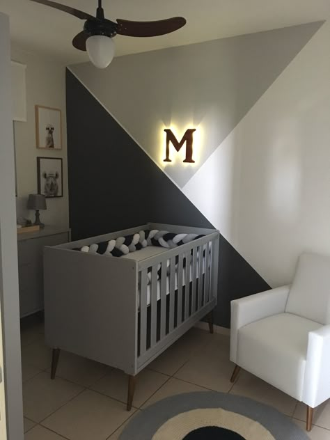 Dark Gray Nursery, Baby Room Grey, Newborn Baby Bedding, Baby Room Themes, Baby Boy Room Decor, Boy Room Decor, Bedroom Wall Designs, Apartment Living Room Design, Baby Room Inspiration