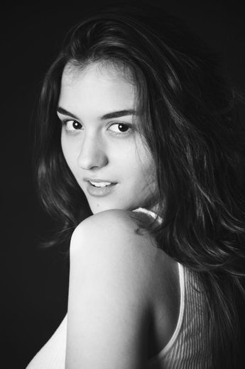 Quinn Shephard - IMDb Quinn Shephard, Lindsay Arnold, Sarah Harris, Georgia May Jagger, Midnight Sun, Victoria Justice, Girl Crushes, Attractive People, Lady And Gentlemen