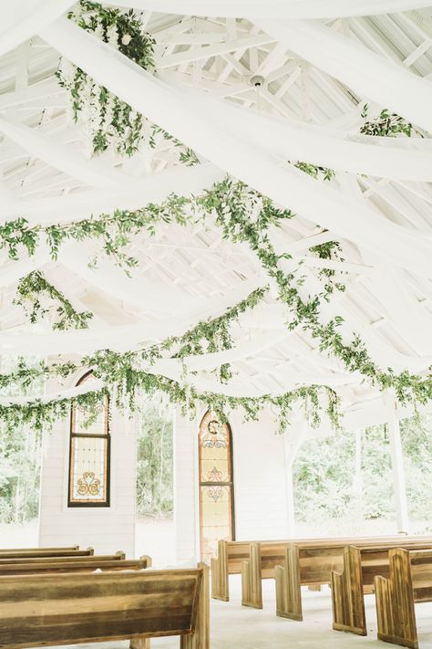 White Wedding Ceiling Decor, Wisteria Ceiling Wedding, Wedding Flowers Ceiling, Floral Ceiling Wedding, Wedding Ceiling Draping, Greenery Ceiling, Ceiling Draping Wedding, Kin House, Reception Ceiling