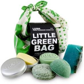 Lush Little Green Bag Sea Vegetables, Massage Bars, Lush Cosmetics, Cat Hammock, Handmade Cosmetics, Soap Packaging, Eco Design, Creative Packaging, Packaging Solutions