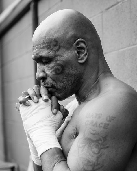 Conquer Yourself, Black Power Art, Boxing Images, My Demons, Portrait Photography Men, Alone Photography, Gym Fits, Animated Love Images, Mike Tyson