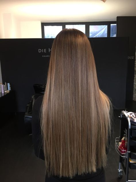 Light Brunette Hair Straight, Warm Brown Balayage Straight Hair, Long Straight Hair Color Ideas, Brown Hair Colors Straight, Balayage Straight Hair Brunette, Brown To Blonde Balayage Straight Hair, Light Brown Hair Straight, Brown Balayage Straight Hair, Long Straight Brunette Hair