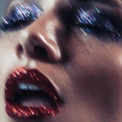 Thanks to Pat McGrath's ongoing glitter trend, the sparkly lip and eye combo is going strong. Style it with fishnets and lingerie to get Frank N. Furter's signature look. By @daniel _alvaradol 70s Makeup, The Rocky Horror Picture Show, Horror Picture Show, Riot Grrrl, Rocky Horror Picture Show, Rocky Horror Picture, Studio 54, Rocky Horror, Editorial Makeup