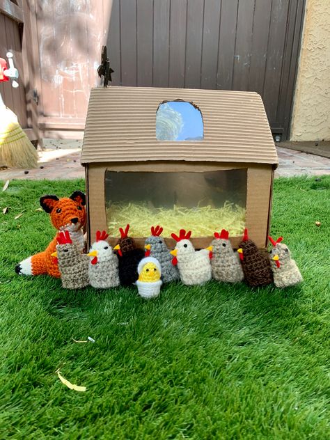 Chicken Coop Party Decor, Cardboard Chicken Coop, Fish Diorama, Market Setup, Amazon Boxes, Chicken Boxes, Amazon Box, Laying Hens, Sale Windows