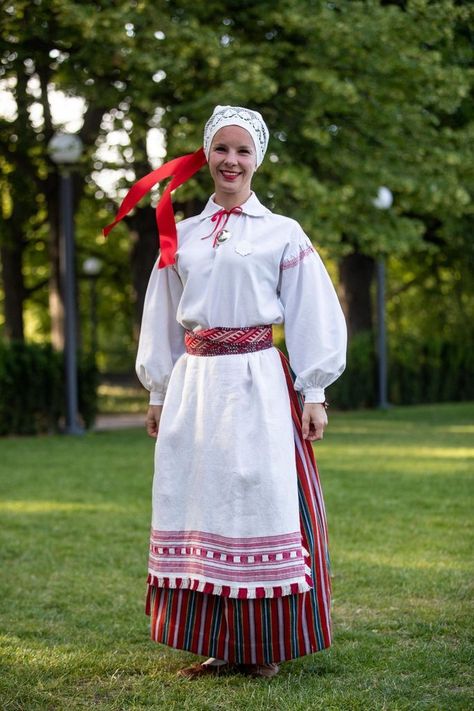 Baltic northern european folk dress costume finnic woman aesthetic Italian Folk Dress, Folk Clothing, Eastern European, Hair Cover, Folk Dresses, Folk Costume, Estonia, Costume Dress, Traditional Outfits