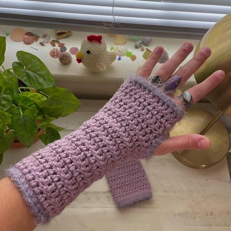 crochet fingerless gloves with purple fuzzy purple... - Depop Fuzzy Yarn Crochet Projects, Fuzzy Yarn Crochet, Yarn Crochet Projects, Fluffy Gloves, Crochet Fluffy, Purple Gloves, Winter Crochet, Crochet Fingerless Gloves, Crochet Inspo