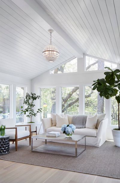 35 Sunroom & Screened Porch Design Ideas - Sebring Design Build Vaulted Ceiling Lighting, Vaulted Ceiling Living Room, Porch Design Ideas, Shiplap Ceiling, Tongue And Groove Ceiling, Sunroom Decorating, Sunroom Designs, Living Room Ceiling, Porch Design