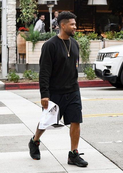 Usher Fashion, Usher Raymond, Man Candy, Good Looking Men, Color Combinations, Good Music, Hip Hop, How To Look Better, Musician