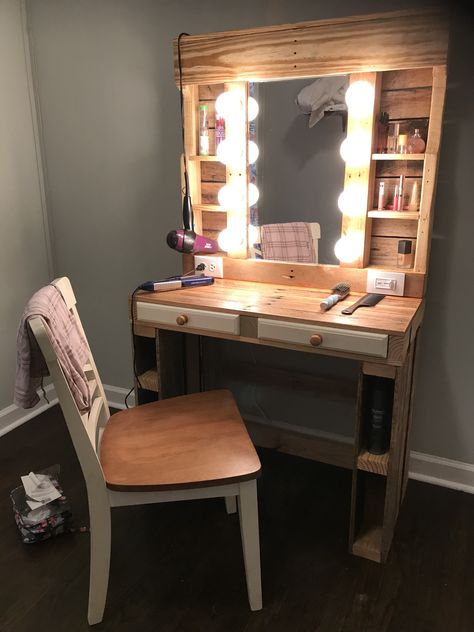 My make up vanity. Hubby made it all from pallet wood. We reused some old drawers we had and recycled a mirror we were not using.. Diy Vanities For Bedrooms, Diy Make Up Vanity Wood, Diy Western Makeup Vanity, Handmade Makeup Vanity, Diy Makeup Vanity Homemade Wood, Pallet Wood Vanity, Pallet Makeup Vanity Diy, Pallet Vanity Makeup, Pallet Vanity Diy