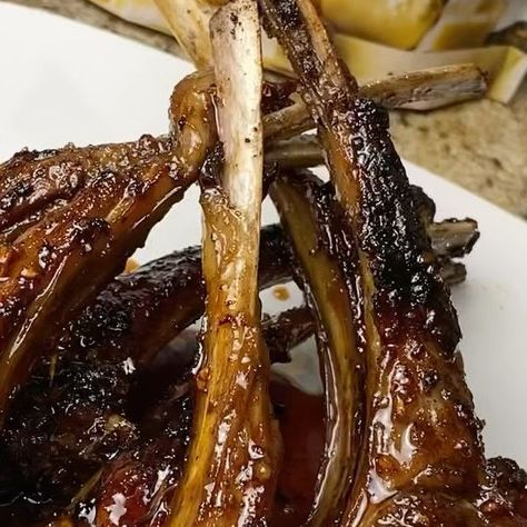 RD Eats🇻🇮 on Instagram: "Sticky Honey Whisky Lamb Chops w/ @trufru ! 🤤🔥 #trufrupartner #reels #reelsinstagram #lambchops #foodie" Lamb Chops, Hearty Meals, Honey, Meat, On Instagram, Instagram