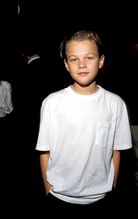 Leonardo Dicaprio Pictures, Pictures Of The Stars, Leonardo Dicaprio Titanic, Leonardo Dicaprio Photos, Leonardo Dicaprio 90s, Classic Film Stars, Young Johnny Depp, Throwback Pictures, Young Leonardo Dicaprio