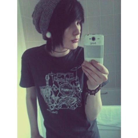 Scene/Emo Boys <3 ❤ liked on Polyvore featuring people, boys, hair, guys and pictures Clothing Accessories, Designer Clothing, For Women, Free Shipping