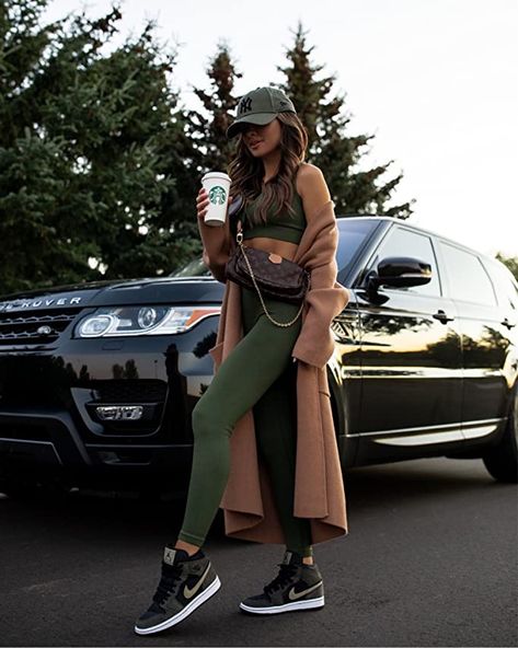 Fall Athleisure, Mia Mia Mine, Sneaker Outfits Women, Mia Mia, Jordan Outfits, Athleisure Fashion, Athleisure Outfits, Outfits With Hats, Sporty Outfits