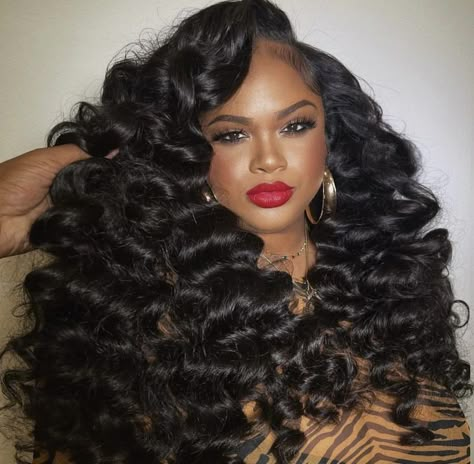 Big Wavy Curls, Hair Content, Hollywood Curls, Braided Hairstyles For Black Women Cornrows, Peekaboo Hair, Hairstyles Natural, Bridal Hair Inspiration, Curly Hair Inspiration, Hair Laid