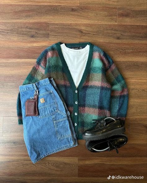 Vintage Shopping Outfit, Vintage Fall Outfits 90s, Mens Thrifted Outfits, Indie Fashion Aesthetic, Fall Outfits Aesthetic Vintage, Vintage Clothing Aesthetic, Masc Summer Outfits, Vintage Fall Outfits, Bf Outfits