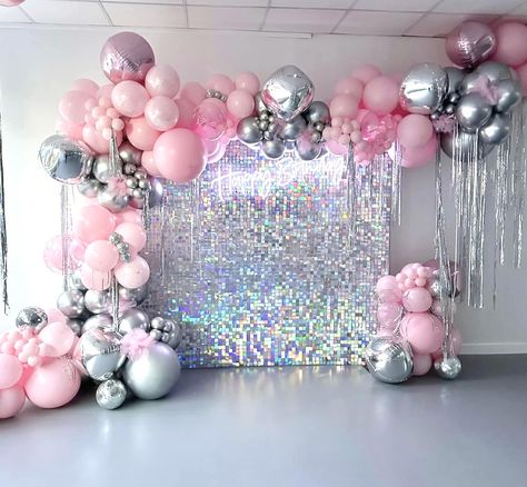 Pink And Silver Theme Party, Soft Pink Birthday Decoration, Pink And Grey Birthday Decorations, Graduation/18th Birthday Party Ideas, Pink And Silver Birthday Party Ideas, Vibe Party, Pink Silver Party Decorations, Pink White Silver Party, Silver And Pink Party Decorations