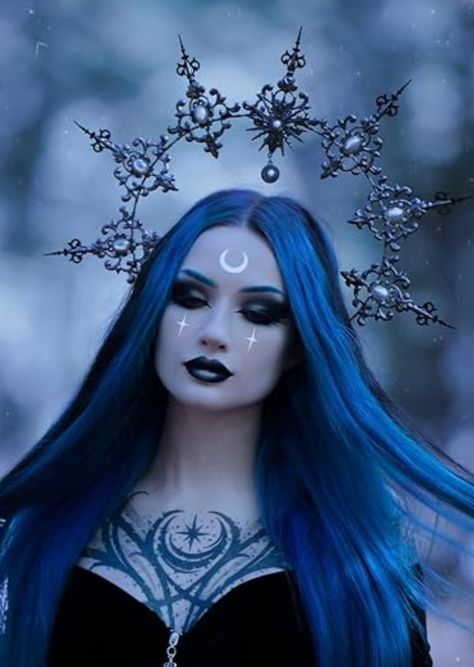 Moon Witch Makeup, Moon Witch Costume, Blue Astrid, Witches Ball, Witch Cosplay, Witch Makeup, Moon Witch, Witch Costume, Mother Goose