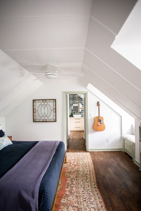 Attic Bedroom And Bathroom, Bedroom Ideas Attic, Attic Master Suite, Small Attic Bedroom, Attic Storage Solutions, Luxury Feeling, Bedroom Ideas Master, Guest Bedroom Ideas, Attic Bedroom Designs