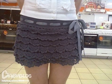 Crochet Mini Skirts free patterns Mini Skirt Pattern, Crochet Skirts, Diy Skirt, Crochet Woman, Crochet Skirt, Beautiful Skirts, Crochet Headband, Love Crochet, Summer Crochet