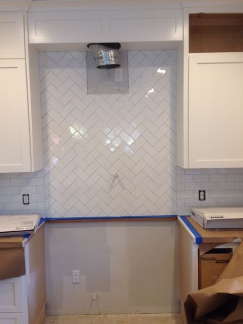 Herringbone Subway Tile Backsplash Kitchen, Diagonal Backsplash Kitchen, 3 X 6 Herringbone Backsplash, Herringbone Above Stove, Herringbone And Subway Tile Backsplash, Subway Tile Kitchen Herringbone, Herring Bone Tile Backsplash, Hearing Bone Tile, Herringbone Backsplash Behind Stove