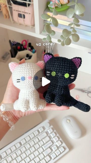 wai ☆ on Instagram: "black and white cats are my favs! they're the perfect duo 🖤🤍  my strawberry kitty pattern is now available on my ko-fi and ribblr ~🍓♡ currently 15% off til 7th july!  🏷 #crochetcat #strawberrycat #amigurumicat #uscore #meandyou #crochet #crochetplushies #plushies #cutecrochet #amigurumi #handmade #craft #yarn #smallbusiness #explore #crochetersofinstagram" Crochet Cat Plushies, Watermelon Cat, Black And White Cats, Kitty Pattern, Toy Pattern, White Cats, Crochet Toy, Crochet Cat, Cute Crochet