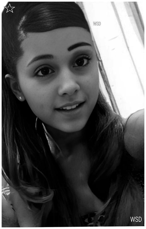 ARIANA GRANDE  young. Wearing no makeup!! Ariana Grande No Makeup, Ariana Grande Young, Ariana Grande Makeup, Ariana Grande Hair, No Makeup, Down Hairstyles, Ariana Grande, Makeup, How To Wear