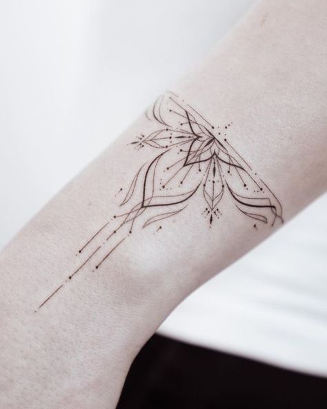 Fine Line And Dot Tattoo, Forearm Dainty Tattoo, Fine Line Mandala Tattoo Design, Ornamental Tattoo Design Wrist, Geometric Tattoo Women Arm, Fine Line Band Tattoo, Wrist Ornament Tattoos, Ornamental Geometric Tattoo, Boho Wrist Tattoo