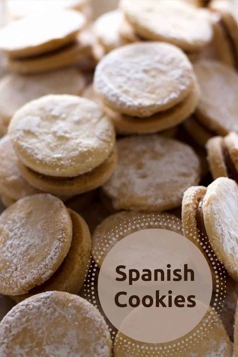 Are you wondering what kind of treats to serve for your next gathering? Try serving any of these 17 incredibly good Spanish cookies to add to your repertoire—yum! Spanish Cookies, 30 Minute Desserts, Spanish Chocolate, Spanish Recipe, Cookie Sandwich Recipes, Marie Biscuit, Spanish Desserts, Recipe Cookies, Baking Cookbooks