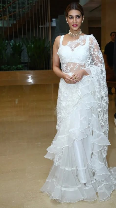 Organza Ruffle Saree, White Saree Blouse, Partywear Dresses, Ruffle Saree, Indian Saree Blouses Designs, Desi Fashion Casual, White Saree, Kriti Sanon, Indian Bridal Fashion