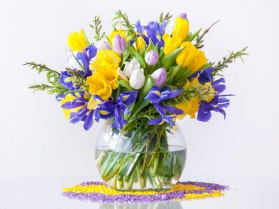 Monochromatic Flowers, Growing Tulips, Easter Bouquet, Spring Flower Bouquet, Spring Flower Arrangements, Ranunculus Flowers, Lily Plants, Easter Flowers, Flower Studio