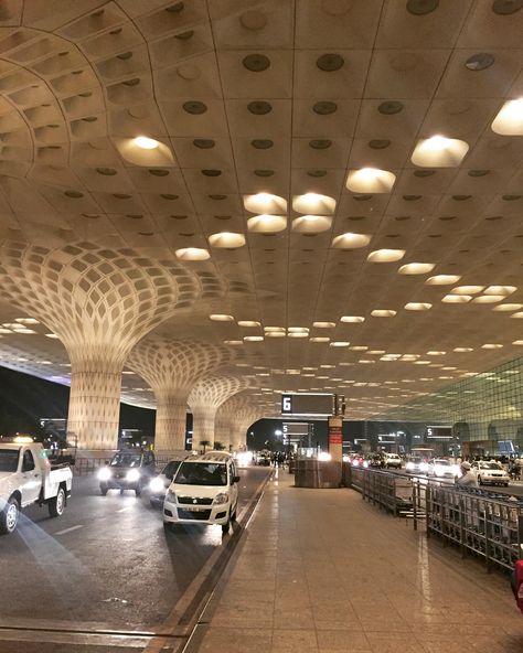 Mumbai International Airport Snapchat, Mumbai Airport Instagram Story, Mumbai Airport Snapchat Stories, Mumbai Airport Snap, Flight Snap, Fountain Hotel, Public Transportation Design, Mumbai Meri Jaan, Dubai Video