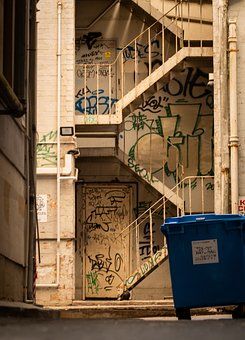 Dumpster In Alley, New Project Ideas, Garbage Can, Old Building, Question Mark, Free Photo, Creative Space, Project Ideas, Drawing Ideas