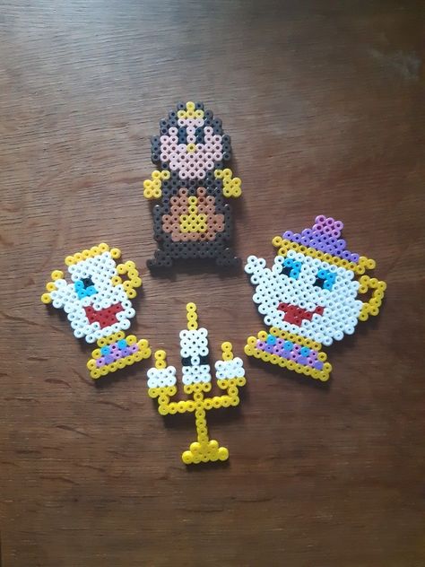 Disney Perler Beads, Harry Potter Perler Beads, Hama Beads Disney, Hama Disney, Hama Mini, Easy Perler Beads, Bead Templates, Hamma Beads Ideas, Easy Perler Bead Patterns