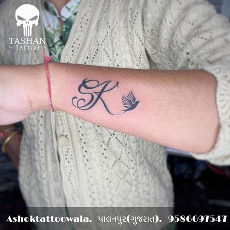 TashanTattoo
AshokTattooWala
S.20. Tirupati plaza
Opp. New bus stand
Near gd modi collage
Palanpur (gujrat)
9586697547
9687533310 Sk Name Tattoo, Sk Letter Tattoo, Sk Tattoo Letter, Sk Tattoo, Sk Name Wallpaper Love, Sk Logo, Letter Tattoo, Letter Names, Stencil Outline