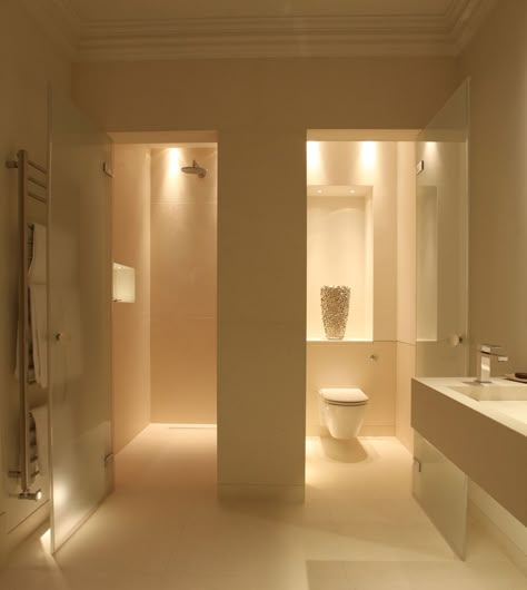 تصميم دورة مياه, Bathroom Lighting Design, Bad Inspiration, Toilet Room, Diy Bathroom Remodel, Budget Bathroom, Contemporary Bathrooms, Diy Remodel, Bathroom Layout