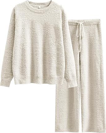 Fuzzy Pajama Set, Cute Pajama Sets For Women, Winter Sets Outfits, Fuzzy Pjs, Winter Polyvore, Pretty Pajamas, Winter Pyjamas, Outfit Pajamas, Sweater Sets Womens