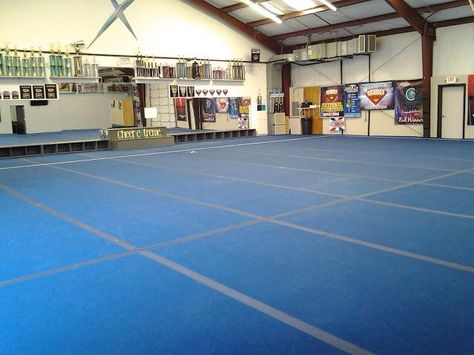 Main gym Gymnastics Backgrounds, Ninja Warrior Gym, Cheer Gym, Cheer Extreme, Diy Playhouse, Vacation Cottage, Gymnastics Training, Ninja Warrior, Cheer Team