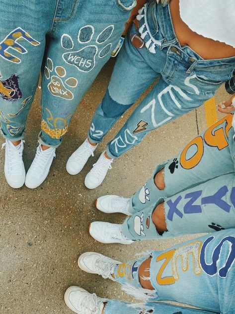 Homecoming Jeans Painted, Hoco Jeans Painted, Senior Jeans Ideas, Homecoming Jeans Ideas, School Spirit Outfit, Senior Painted Jeans, Last Year Of High School, Senior Year Diy, School Spirit Posters