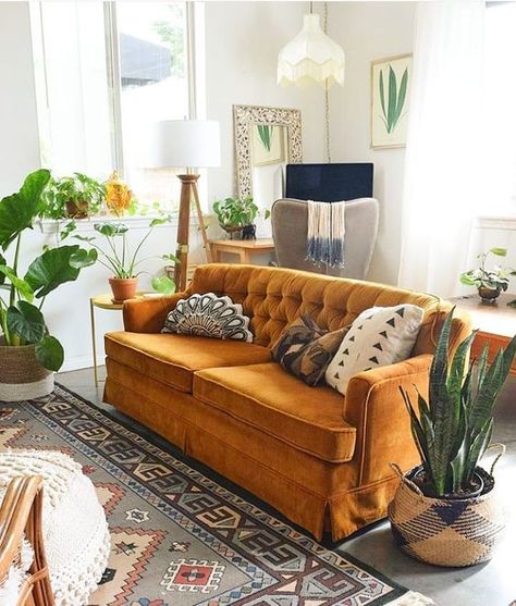 Bohemian orange sofas velvet tufted | Girlfriend is Better Lots Of Plants, Yellow Sofa, Interior Vintage, Bohemian Modern, Deco Boheme, Bohemian Living Room, Retro Home Decor, Modern Traditional, Retro Home