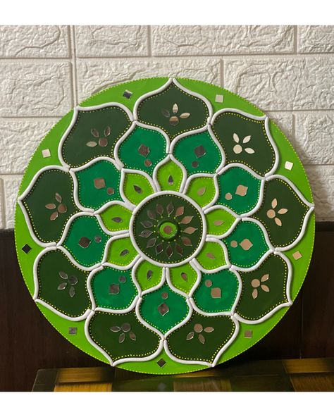 Wall mural Round Cardboard Painting Ideas, Lippin Art, Lippan Artwork, Canvas Reference, Mould Art, Lippon Art, Mirror Craft, Mud Art, Diwali 2024