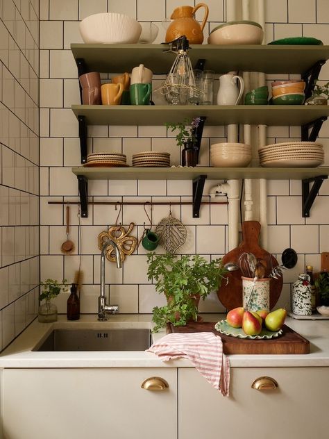 my scandinavian home: A Cosy Swedish Family Home Filled with Books 1920s Kitchen Original, 1920s Apartment, 1920s Kitchen, Swedish Homes, Norwegian House, Cottage Loft, My Scandinavian Home, William Morris Wallpaper, Morris Wallpapers