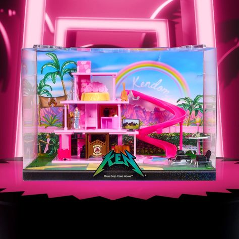 And here is first Mattel's Barbie Comic Con 2024 exclusive - Ken Mojo Dojo Casa House Playset!Price: $ 50.00Release date: July 25, 2024 9am PTAvailable at San Diego Comic Con 2024 and MattelcreationsWhen Ken takes over the DreamHouse in the film Barbie, it’s nothing short of a Kentastrophe. Barbie Comic, Mojo Dojo Casa House, New Barbie Dolls, Disney Princess Moana, New Disney Princesses, Disney Princess Dolls, Disney Collector, Barbie Movie, Disney Dolls