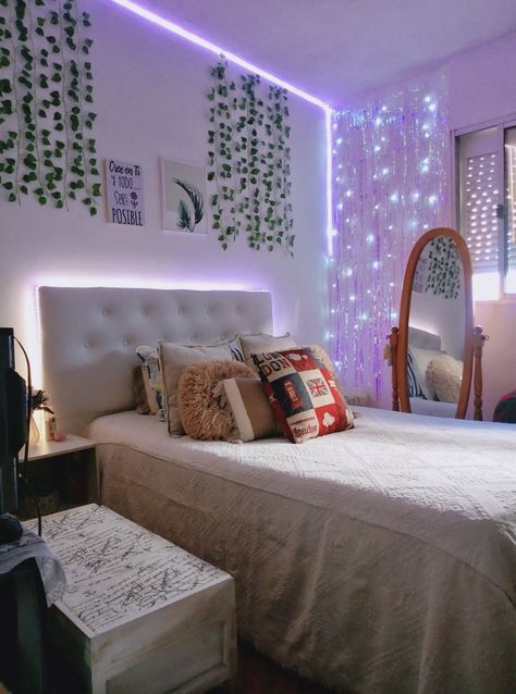 Aesthetic Room With Vines And Led Lights, Room Inspo Aesthetic Led Lights, Bedroom Led Lighting Ideas, Led Lights Bedroom Ideas, Bedroom Decor Led Lights, Led Lights Room, Led Room, Lights Room, Teen Bedroom Designs