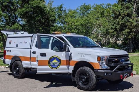 Saskatoon Search and Rescue unveil new vehicle | 650 CKOM Search And Rescue Vehicle, Book Outfits, Firefighter Gear, Wattpad Book, New Vehicle, Dangerous Animals, Rescue Vehicles, Police Car, Emergency Vehicles