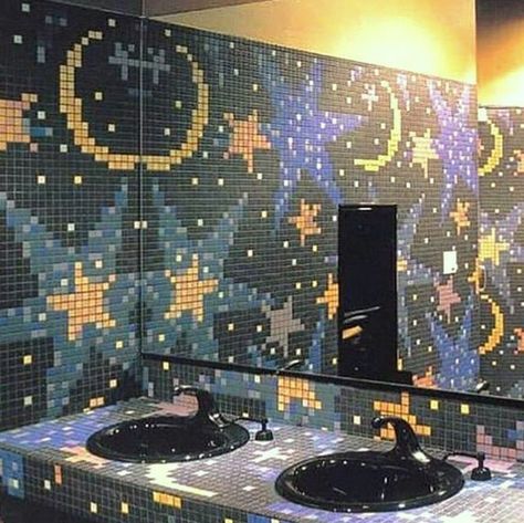 Y2k Interior Design, Y2k Interior, 90s Interior Design, 90s Interior, Wave Decor, Maximalism, New Wave, Design Inspo, Room Decor