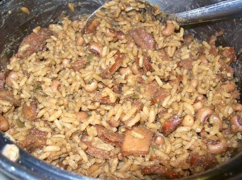 Cabbage Jambalaya Recipe Best Cabbage Recipe, Cheesy Green Bean Casserole, Louisiana Dishes, New Years Day Meal, Broccoli Pasta Salads, Cajun Jambalaya, Classic Green Bean Casserole, Louisiana Cooking, Holiday Weight Gain