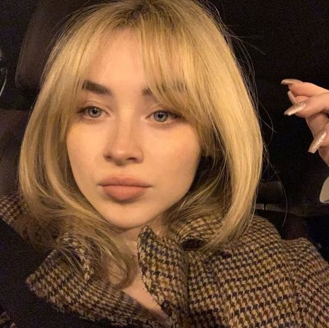 Sabrina Carpenter, New Color, Blonde Hair, Short Hair, Blonde, On Twitter, Twitter, Music, Hair