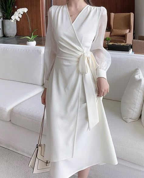 Parisian Outfits, Elegant Outfit Classy, Moroccan Fashion, Sunday Dress, Modest Dresses Casual, Instagram White, Elegant Dresses Classy, Korean Fashion Dress, Muslimah Fashion Outfits