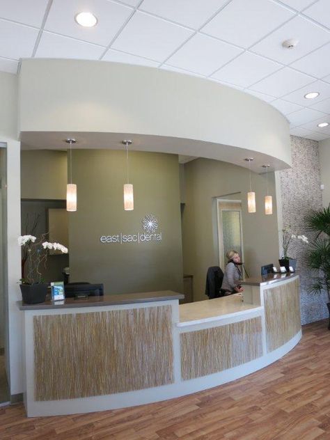 dentist office lobby - Google Search Spa Like Dental Office, Dental Reception, Spa Office, Waiting Room Design, Office Redo, Medical Office Decor, Office Waiting Rooms, Dental Health Care, Office Aesthetic